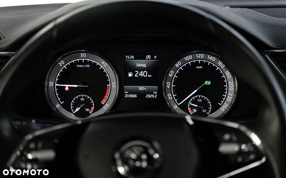 Skoda Superb 2.0 TDI SCR Ambition DSG - 23