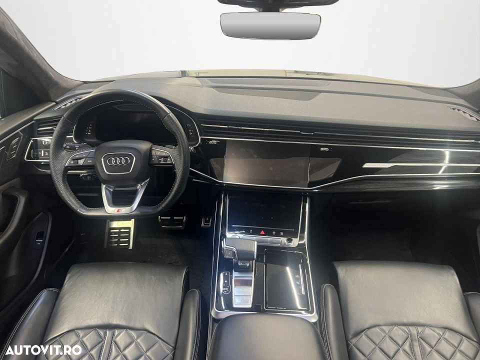 Audi Q8 - 13
