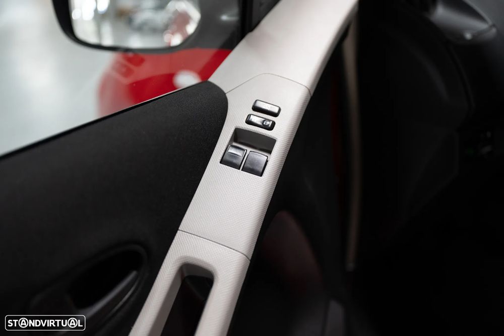 Toyota Yaris 1.0 VVT-i AC - 7