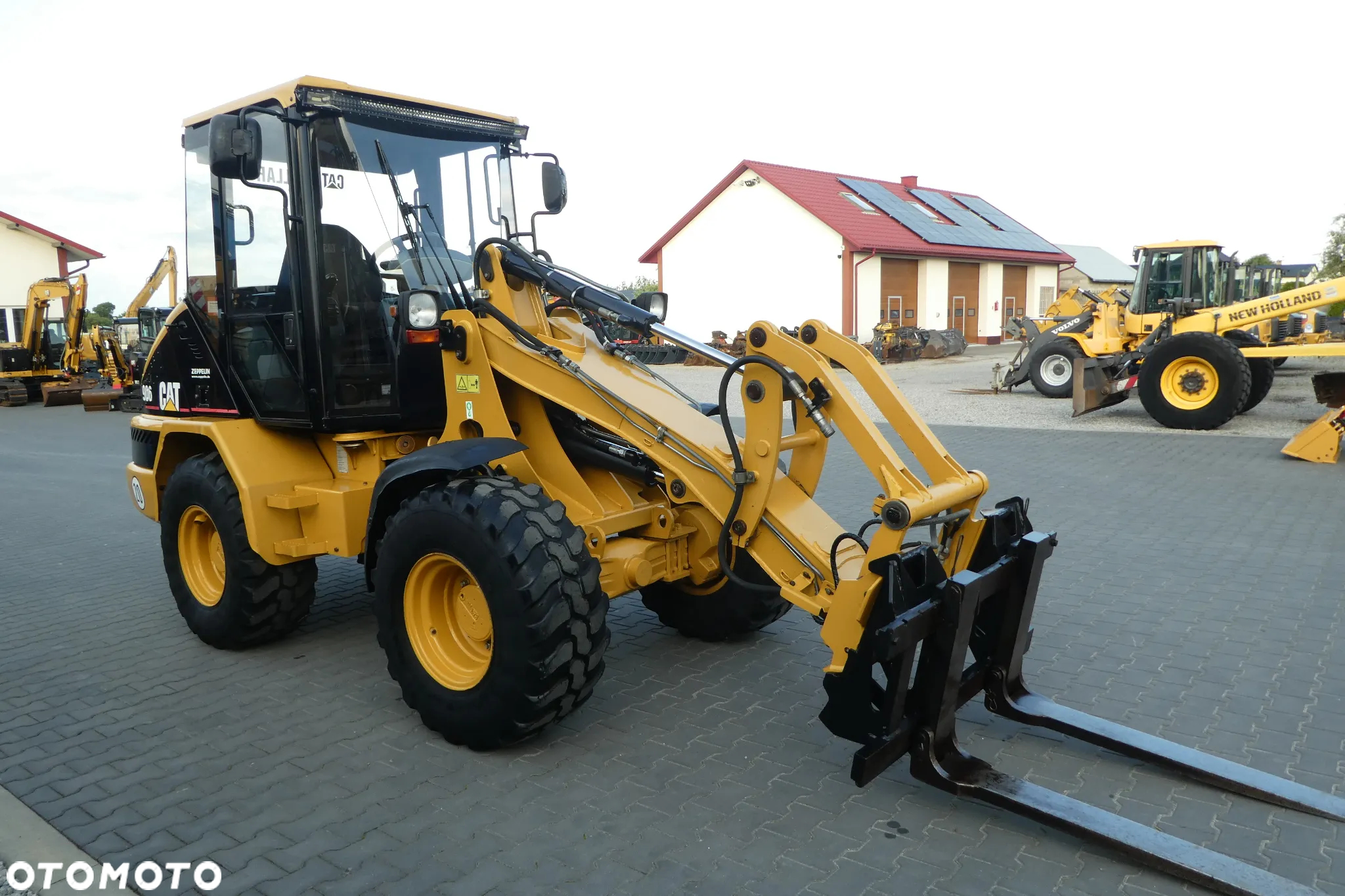Caterpillar 906 ŁYZKA+WIDŁY - 6
