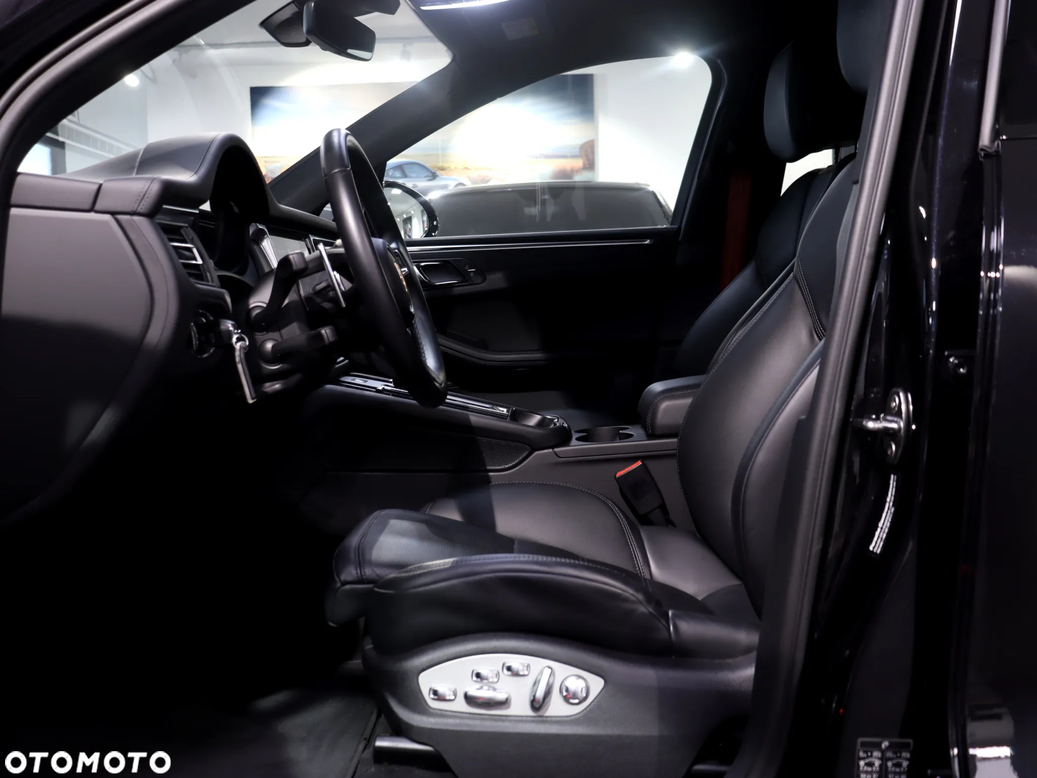 Porsche Macan Standard - 17