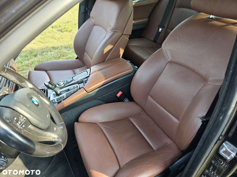 BMW Seria 5 535i xDrive - 12
