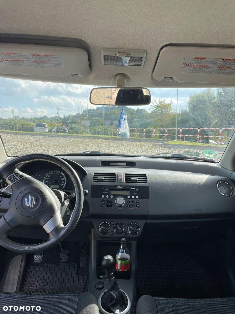 Suzuki Swift - 6