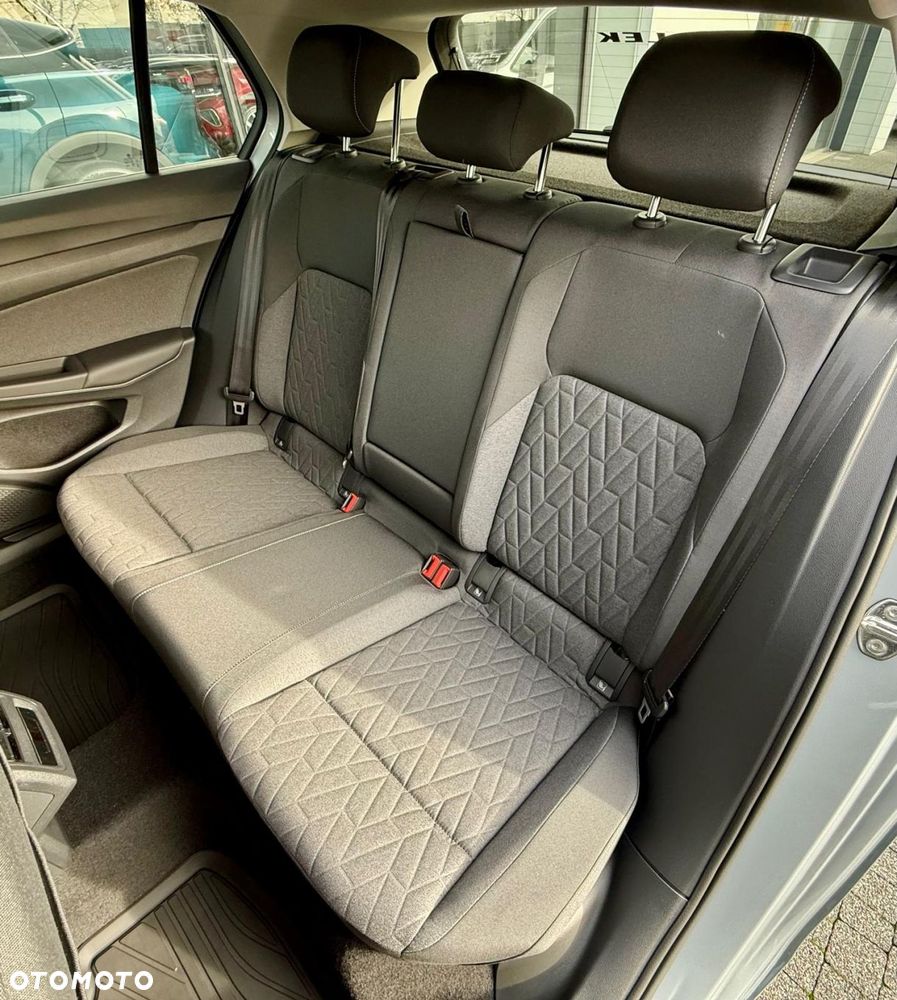 Volkswagen Golf - 27