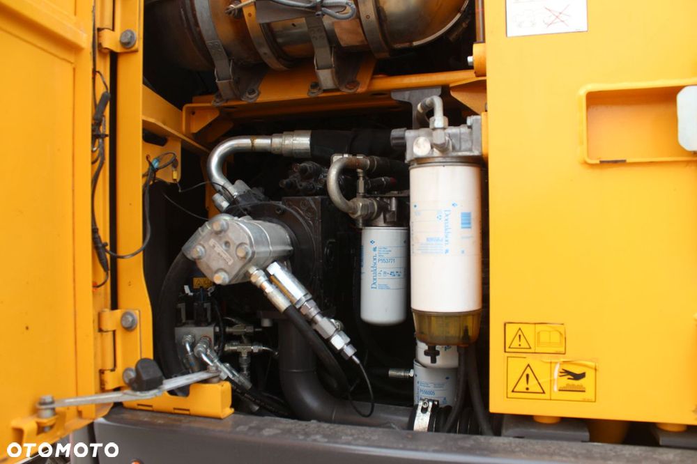 Volvo EWR 150E ROTOTILT ENGCON SYSTEM 3D ZESTAW 4 ŁYŻKI, NÓŻ, SZCZOTKA - 11