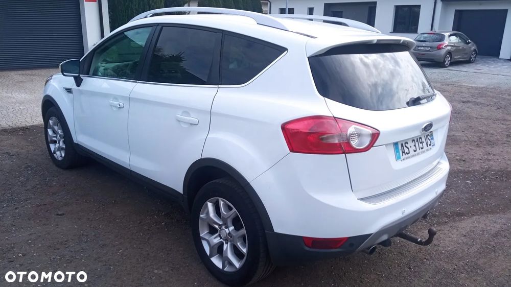 Ford Kuga 2.0 TDCi 2x4 Titanium - 6