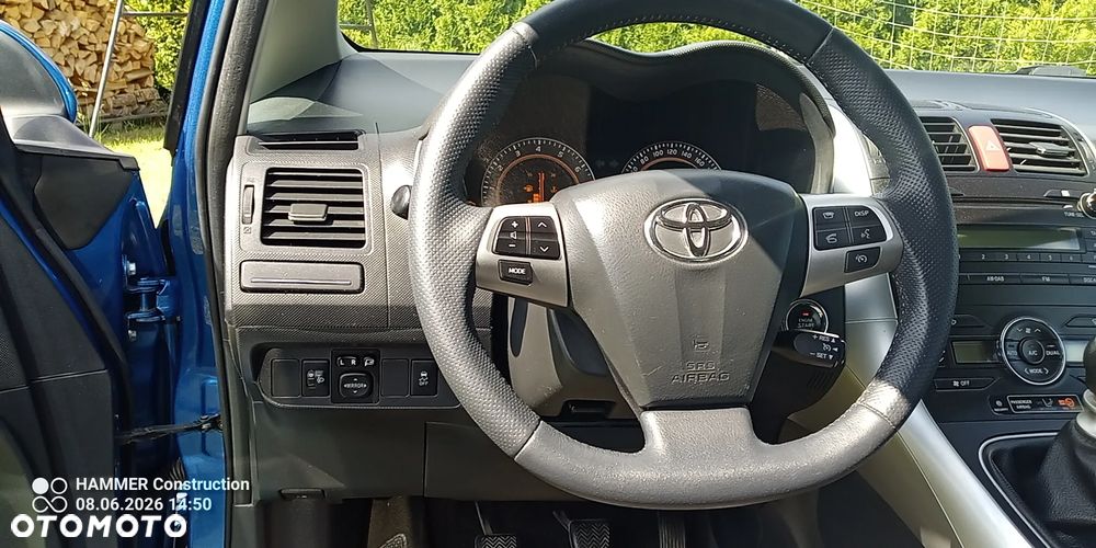 Toyota Auris 1.8 Premium - 20
