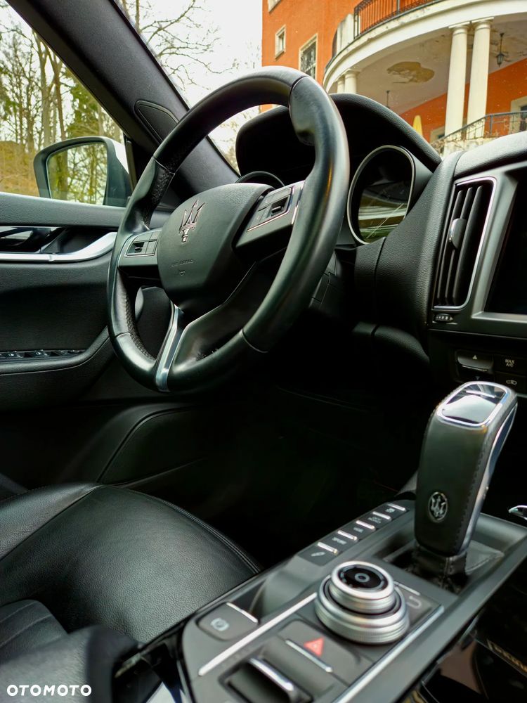 Maserati Levante - 15