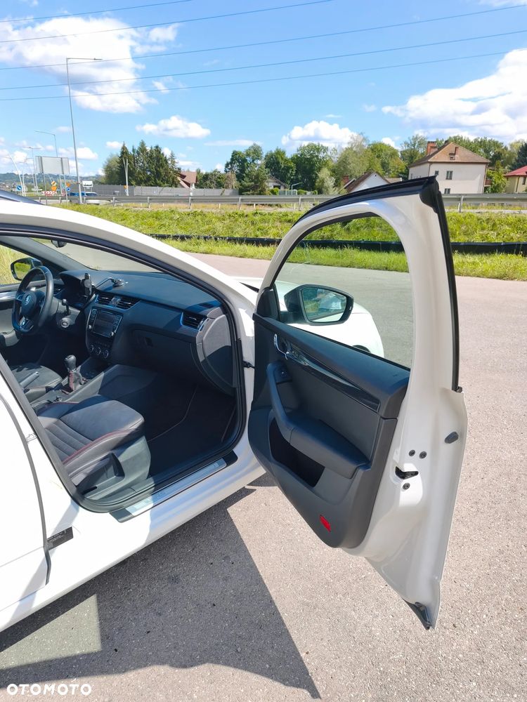Skoda Octavia 2.0 TSI RS - 21