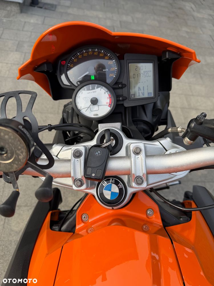 BMW F - 10