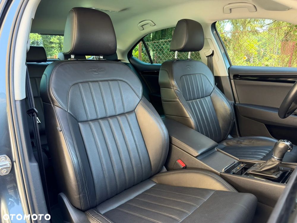 Skoda Superb 2.0 TDI L&K DSG - 21