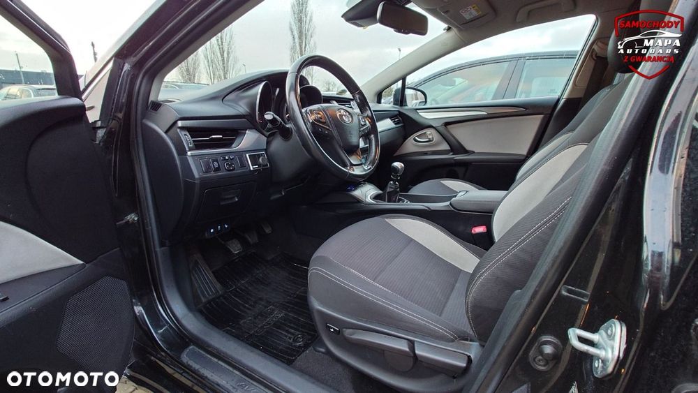 Toyota Avensis - 16
