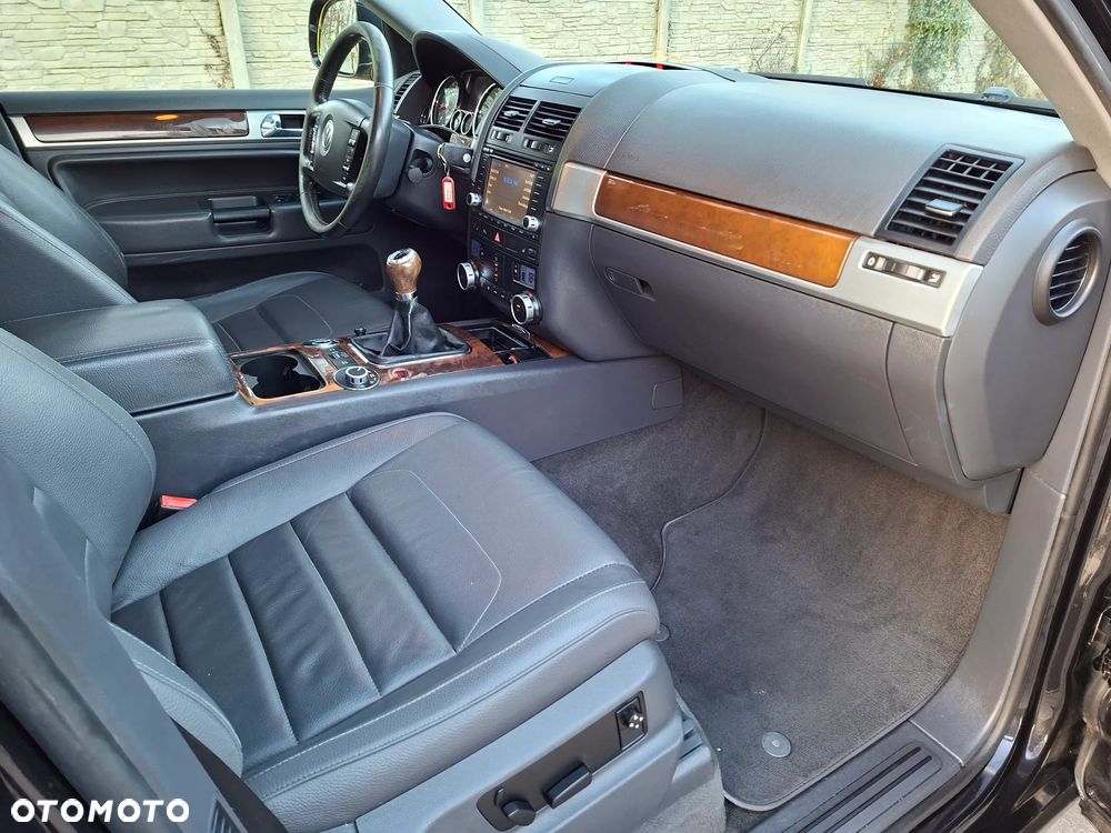 Volkswagen Touareg - 23