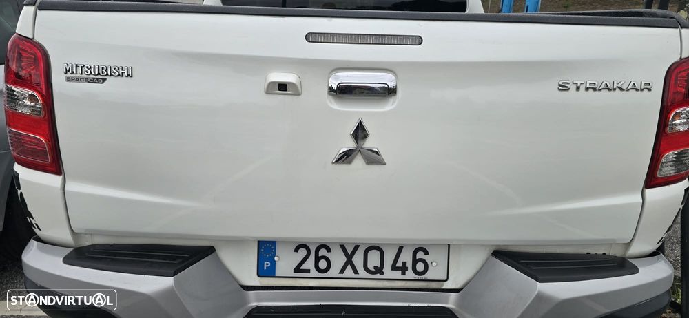 Mitsubishi L200 2.4 DI-D CD Strakar 4WD - 7
