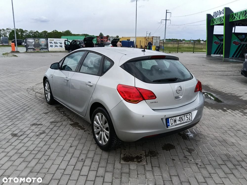 Opel Astra 1.6 - 6