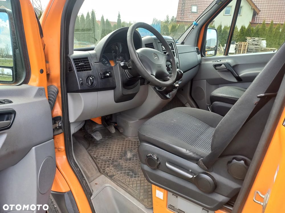 Mercedes-Benz SPRINTER - 15