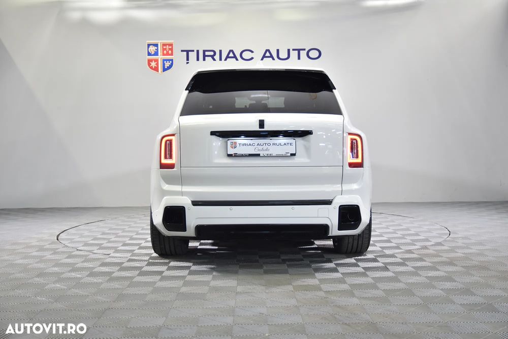Rolls-Royce Cullinan - 4