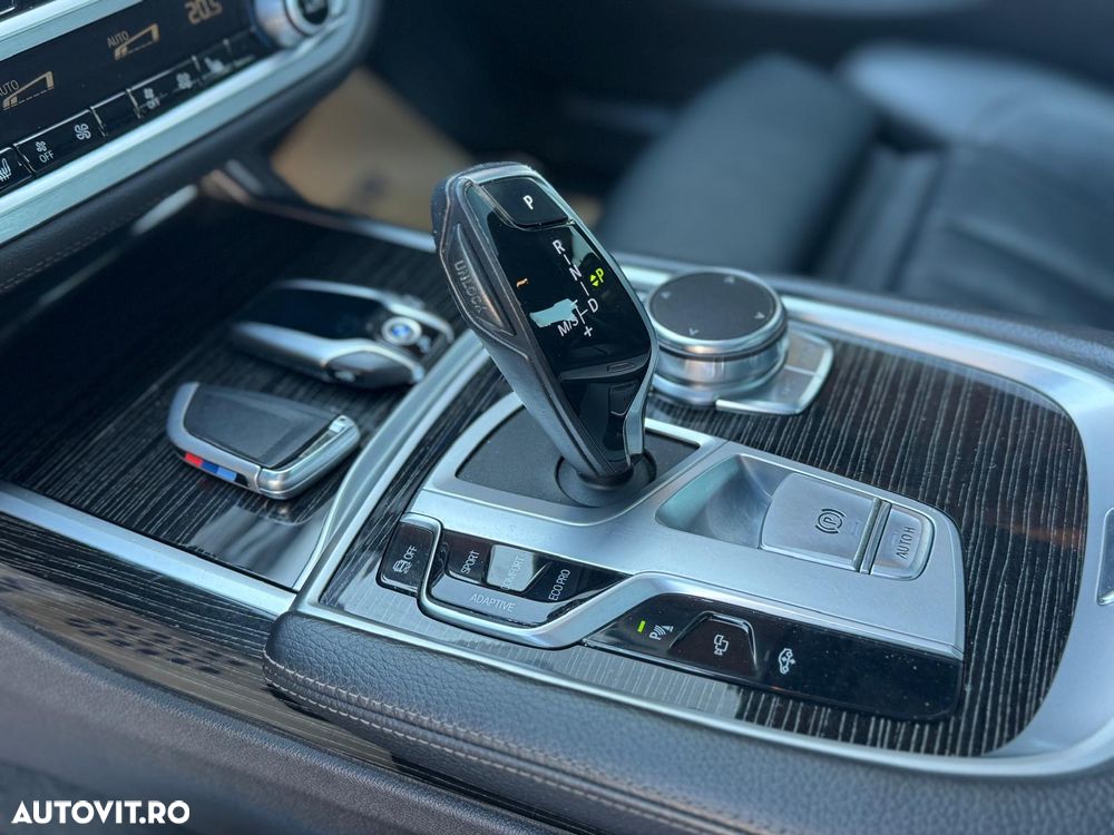 BMW Seria 7 730d xDrive - 28