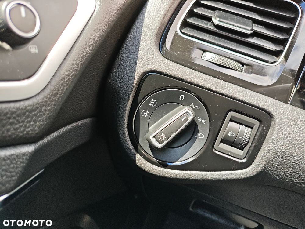 Volkswagen Golf 1.6 TDI BlueMotion Technology Cup - 28