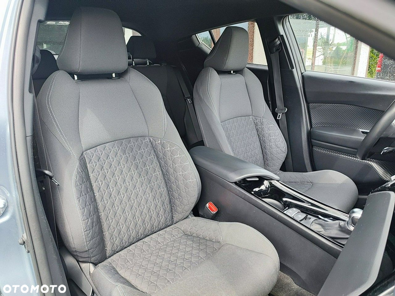 Toyota C-HR - 16