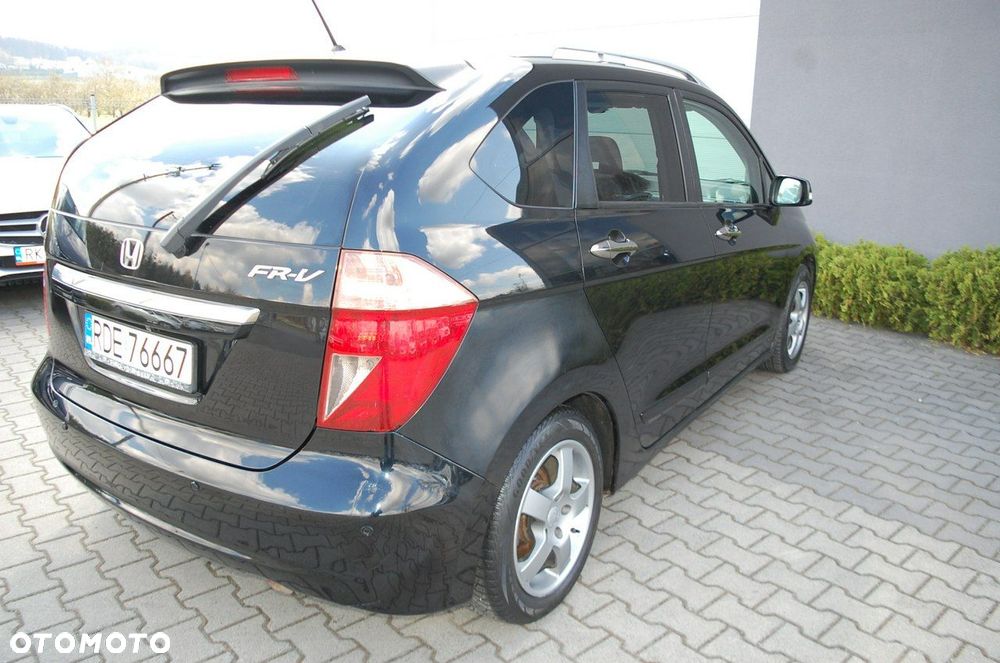 Honda FR-V - 4