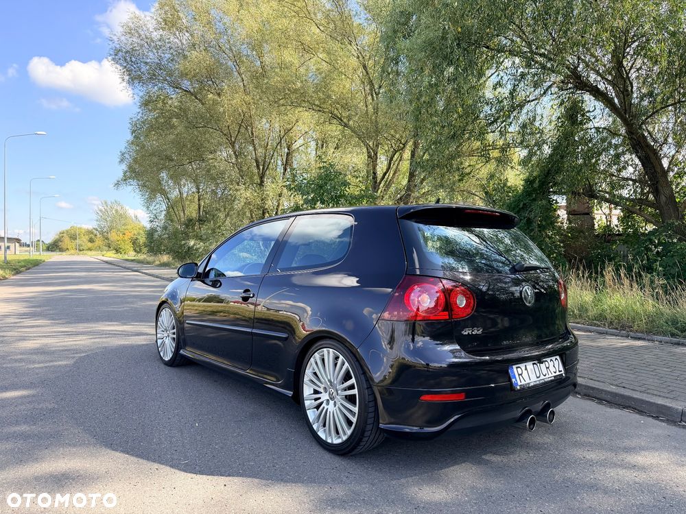 Volkswagen Golf R32 - 5