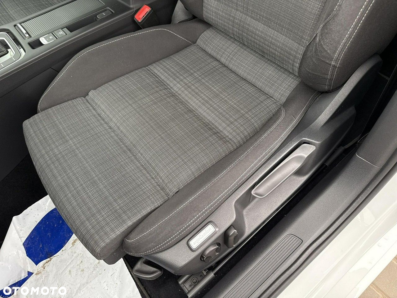 Volkswagen Passat - 17