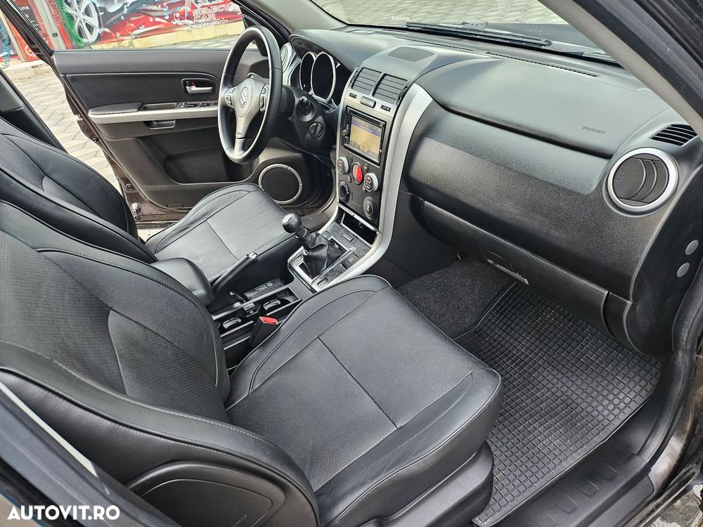 Suzuki Grand Vitara 1.9 DDIS JLX - 6