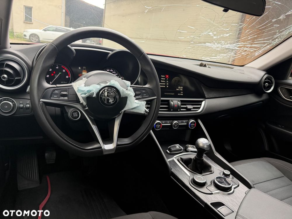 Alfa Romeo Giulia 2.2 - 31