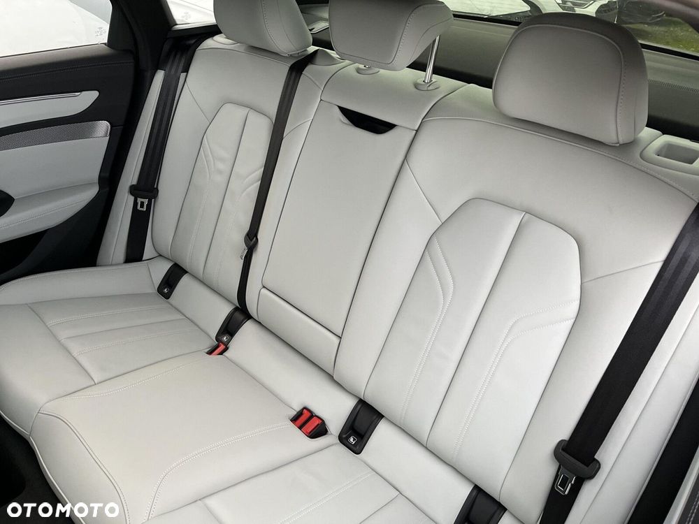 Audi A6 Limousine - 11