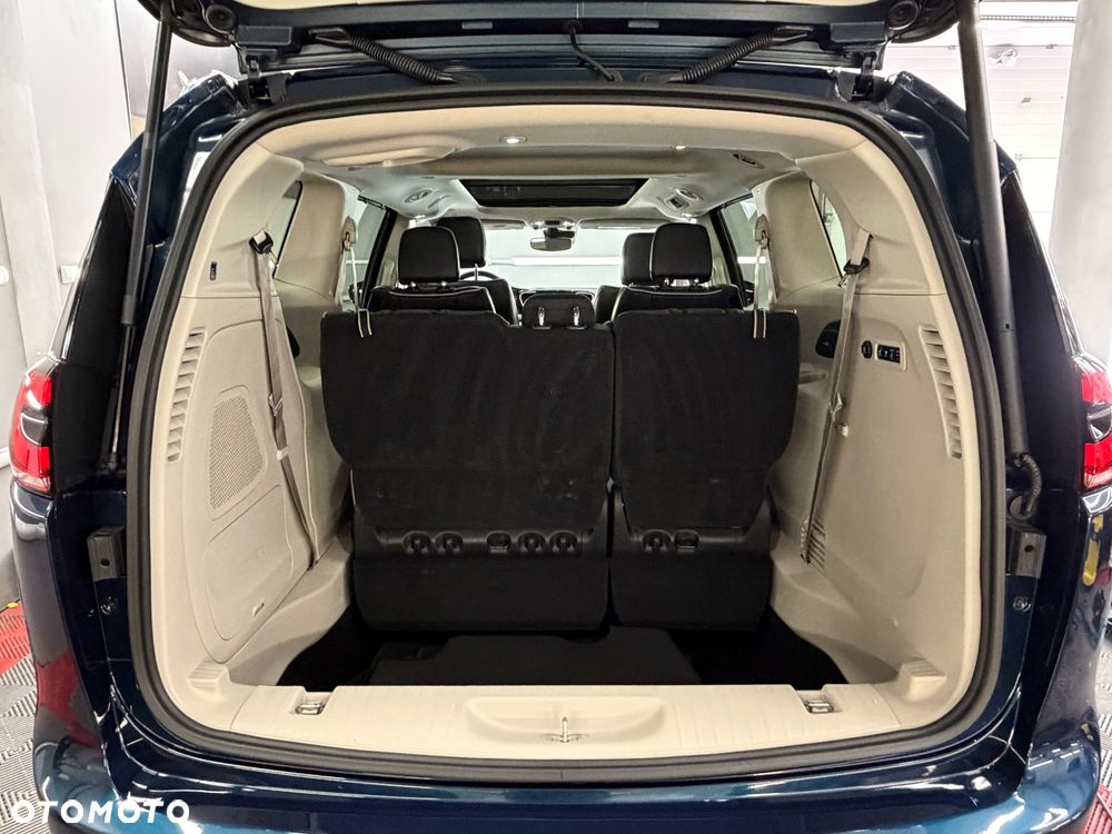Chrysler Pacifica - 34