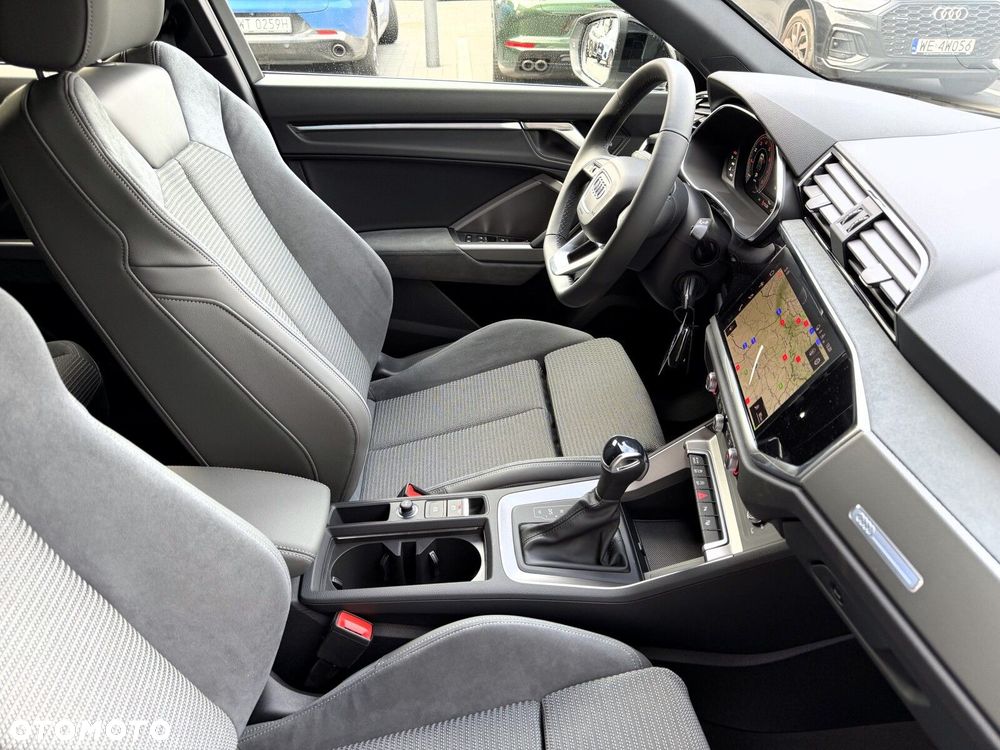 Audi Q3 35 TFSI S tronic - 25