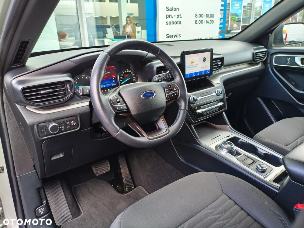 Ford Explorer - 4