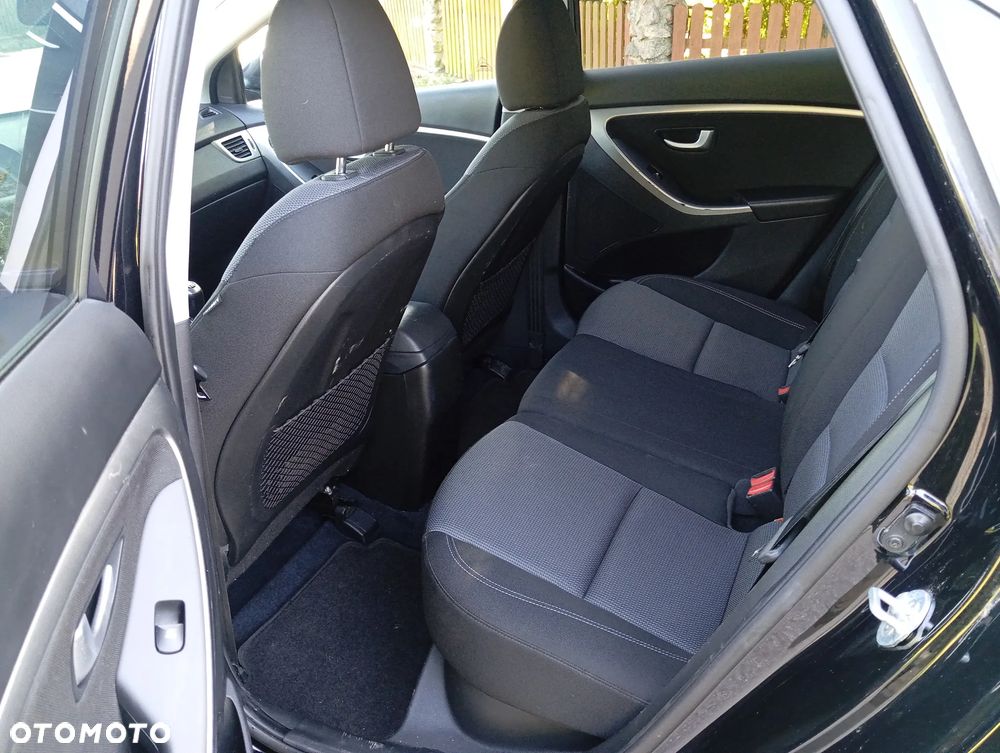 Hyundai i30 1.6 CRDi Fifa World Cup Edition - 7