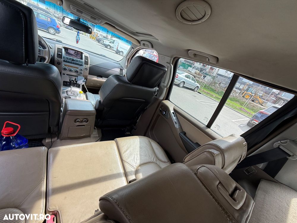 Nissan Pathfinder 2.5 dCi Aut LE - 14