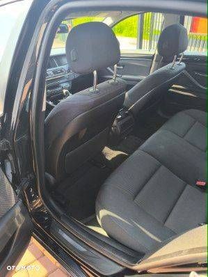 BMW Seria 5 518d - 25