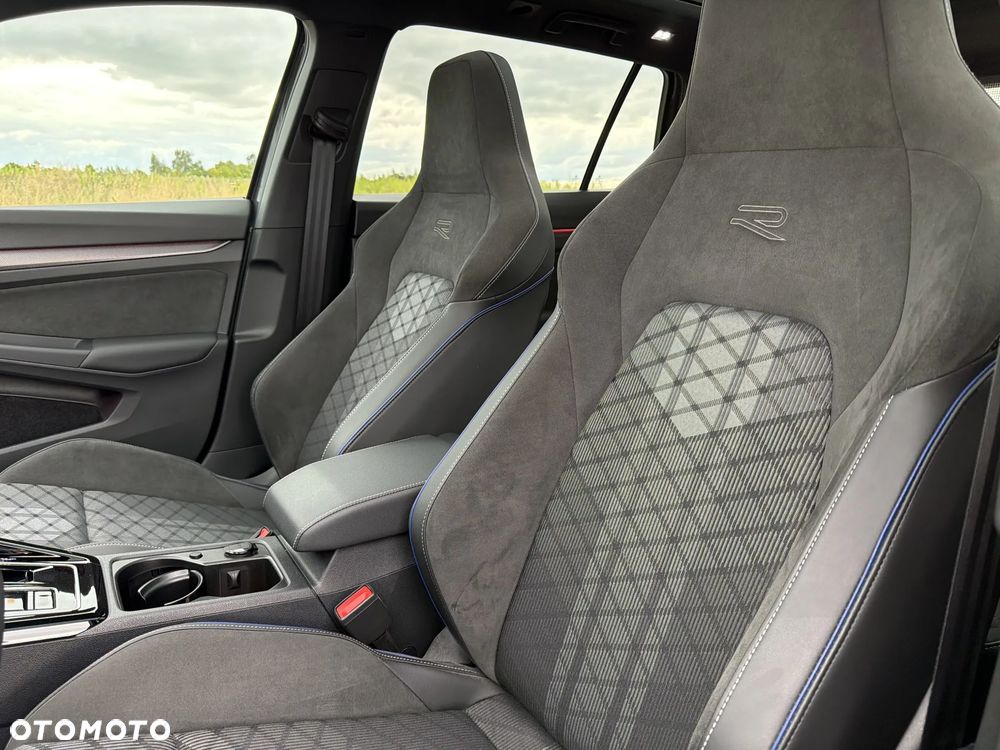Volkswagen Golf Variant 1.5 eTSI mHEV R-Line Plus DSG - 19