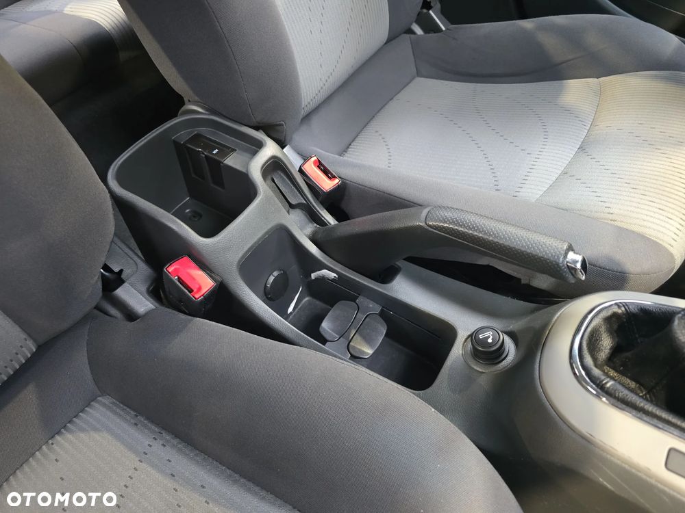 Chevrolet Cruze 2.0 VDCi Base - 24