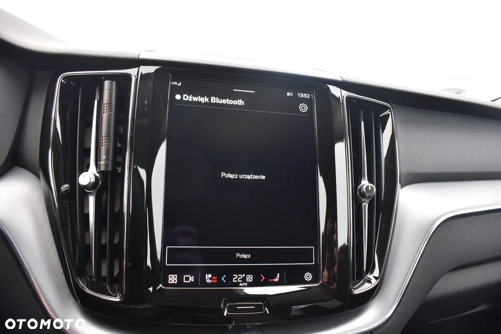Volvo XC 60 B4 D AWD Momentum Pro - 29