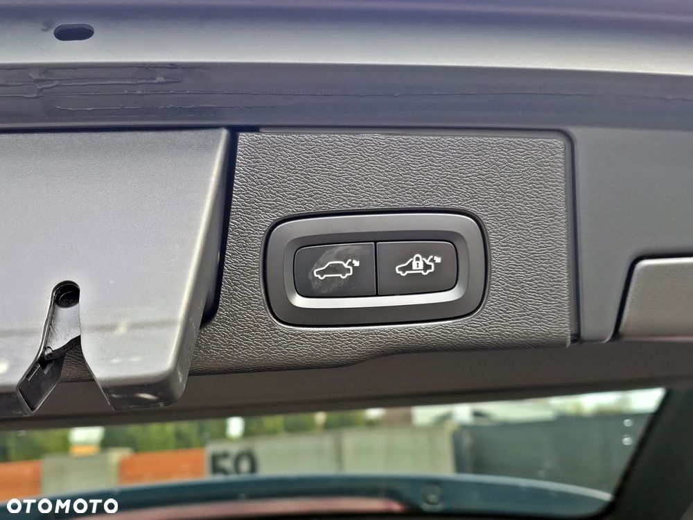 Volvo XC 60 B4 D AWD Geartronic RDesign - 17