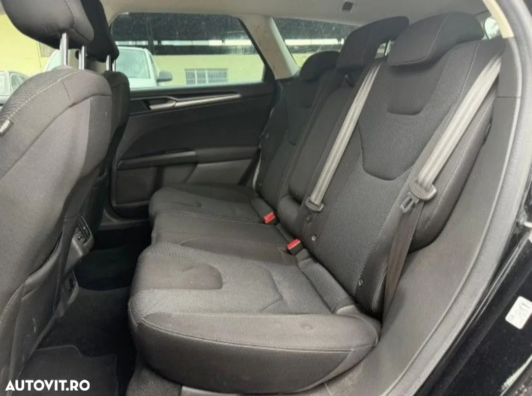 Ford Mondeo Turnier 2.0 TDCi Start-Stopp PowerShift-Aut Titanium - 8
