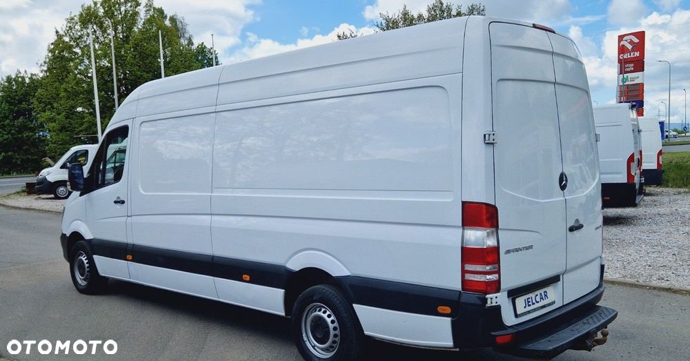 Mercedes-Benz Sprinter - 10