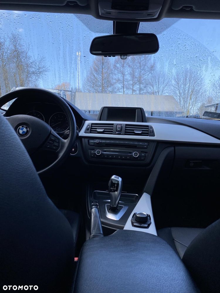 BMW Seria 3 328i - 9