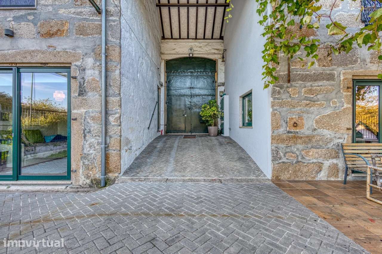 Quinta T7+3 com jardim, bosque e piscina | Grande Porto - Grande imagem: 2/41