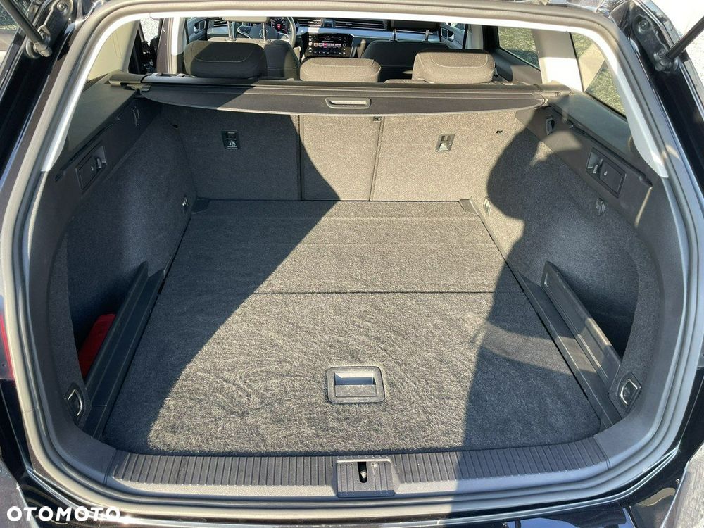 Volkswagen Passat 2.0 TDI EVO Business DSG - 29