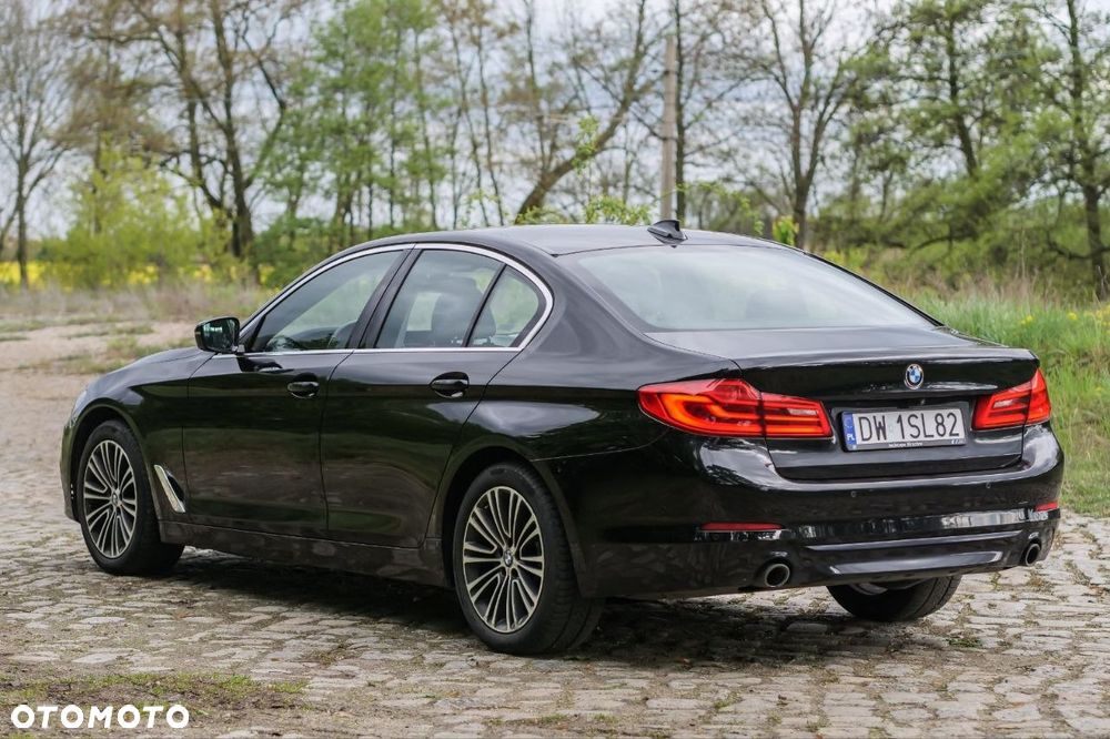 BMW Seria 5 518d Sport Line - 16