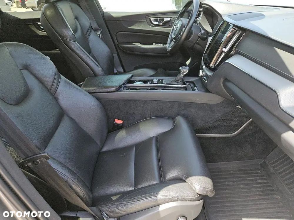 Volvo XC 60 - 21