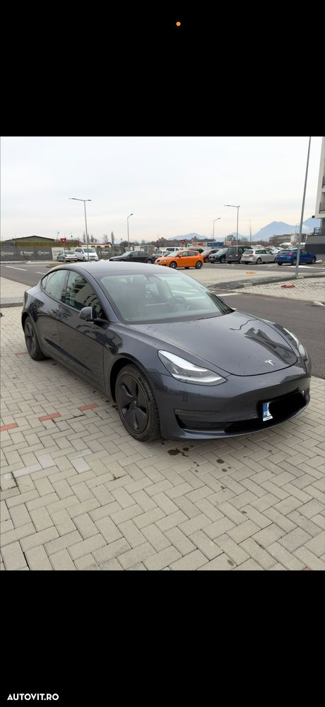 Tesla Model 3 Langstreckenbatterie Allradantrieb Dual Motor - 8