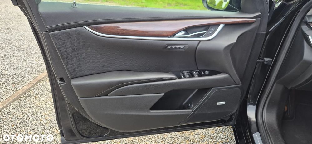Cadillac XTS - 6