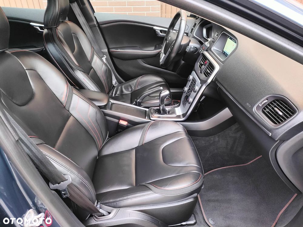 Volvo V40 D2 Ocean Race - 13